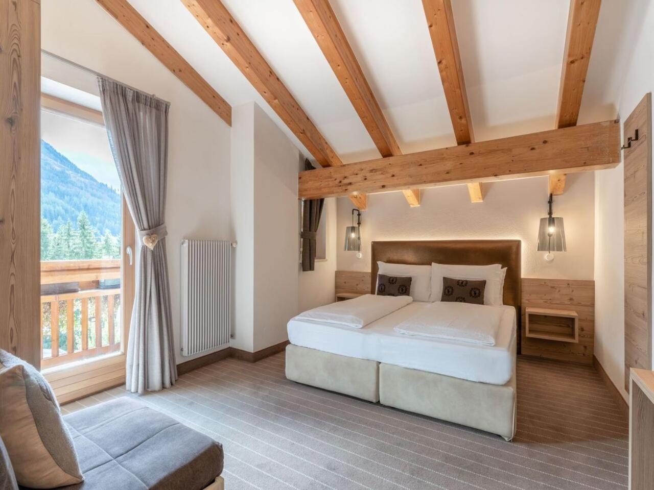 Hotel Madonnina Resort And Wellness Сорага Екстериор снимка