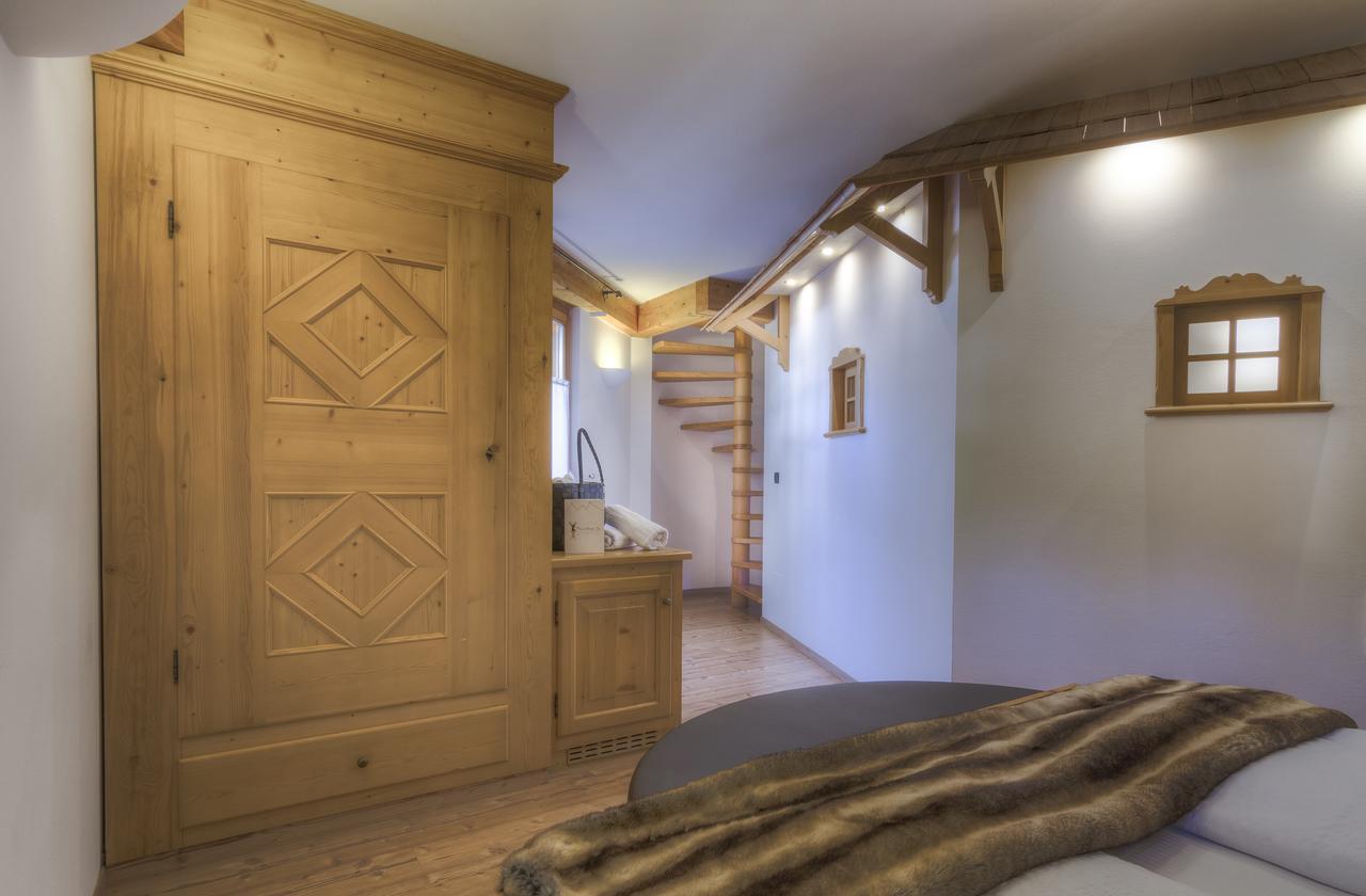 Hotel Madonnina Resort And Wellness Сорага Екстериор снимка