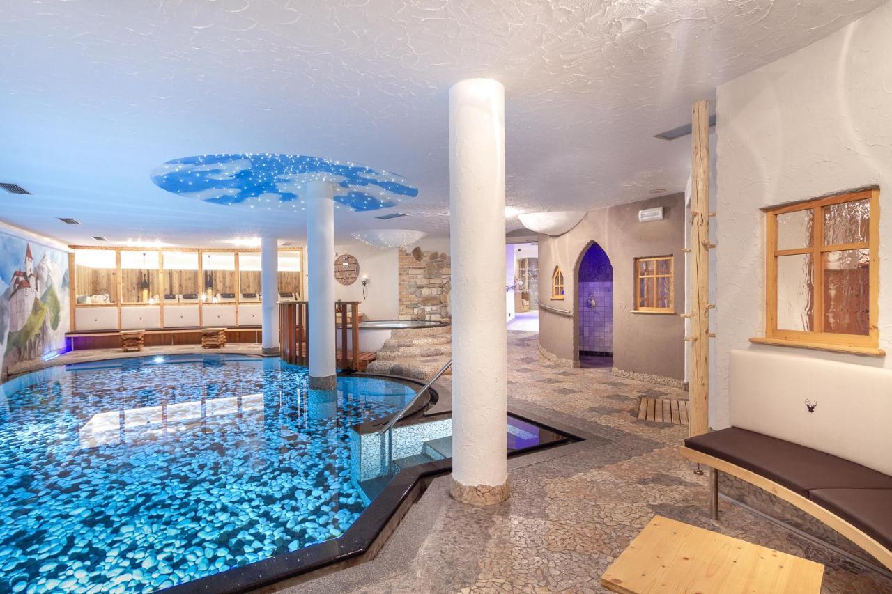 Hotel Madonnina Resort And Wellness Сорага Екстериор снимка
