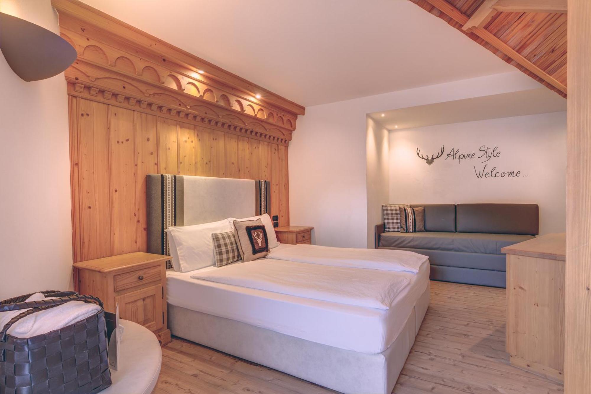 Hotel Madonnina Resort And Wellness Сорага Екстериор снимка